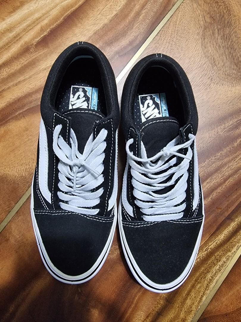 Vans shoes US 7 men US 8.5 women