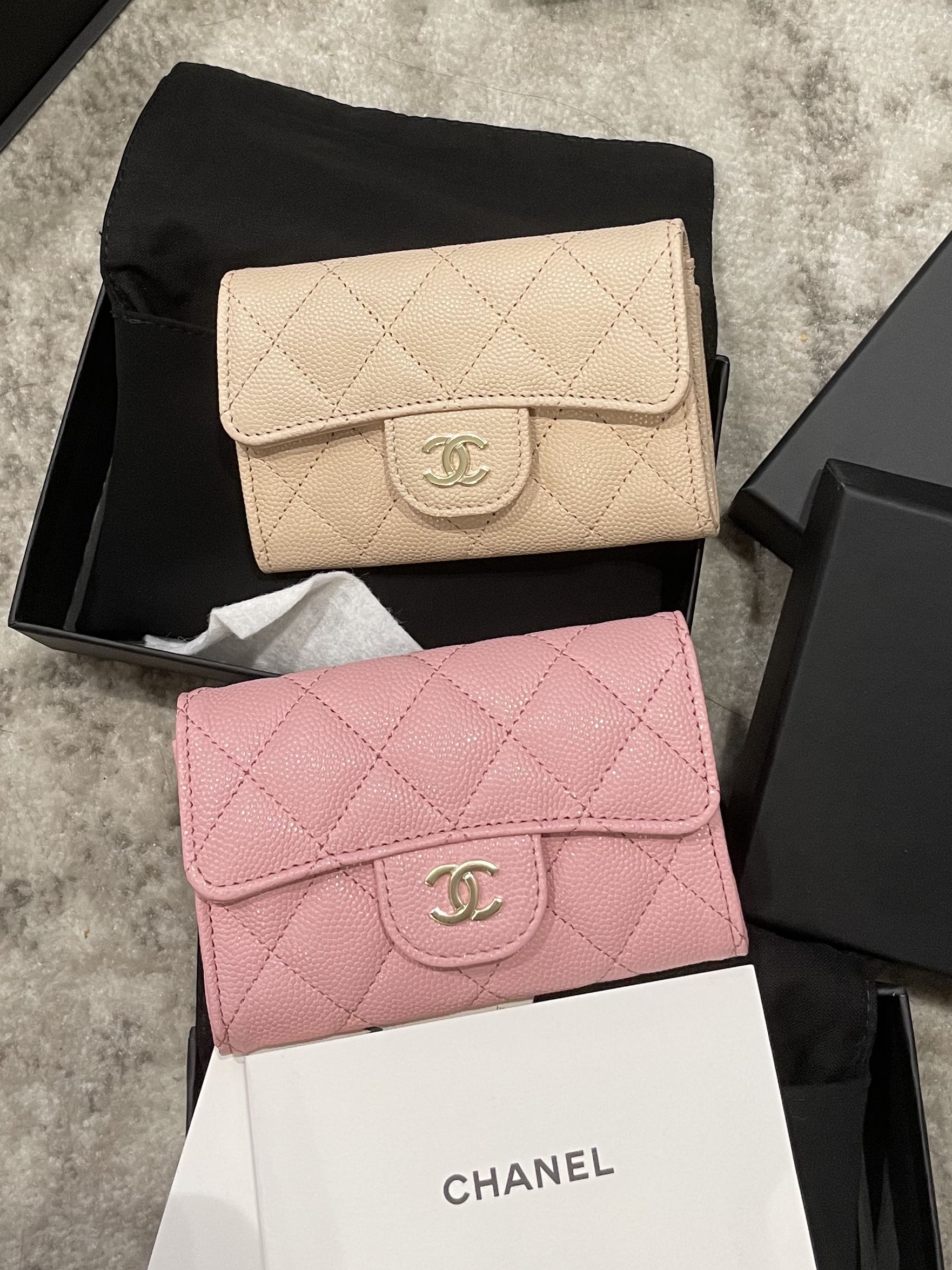 22C Chanel Snap Card Holder, Luxury, Accessories on Carousell