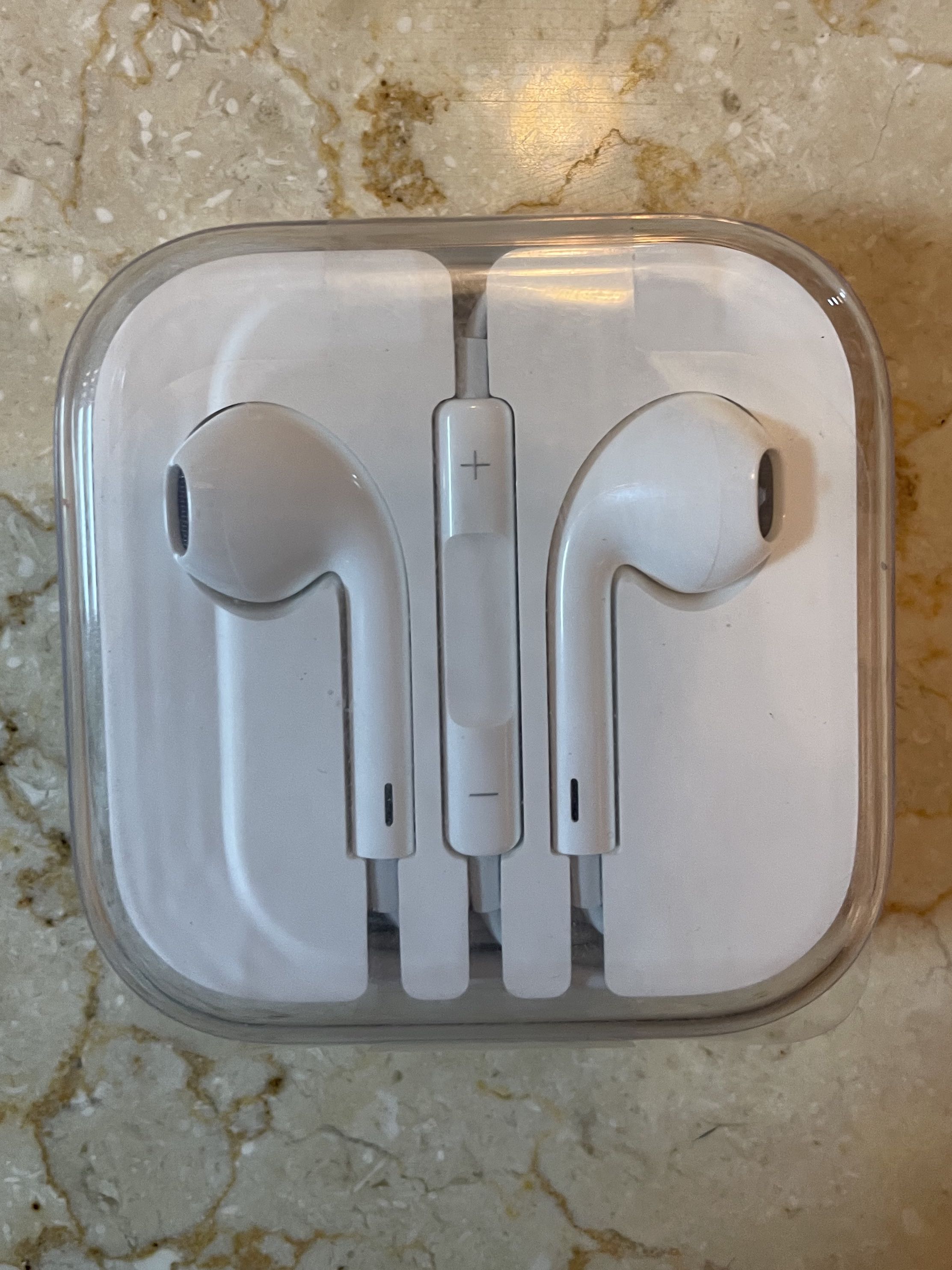 Authentic Apple earphones 3.5mm Jack, Audio, Earphones on Carousell