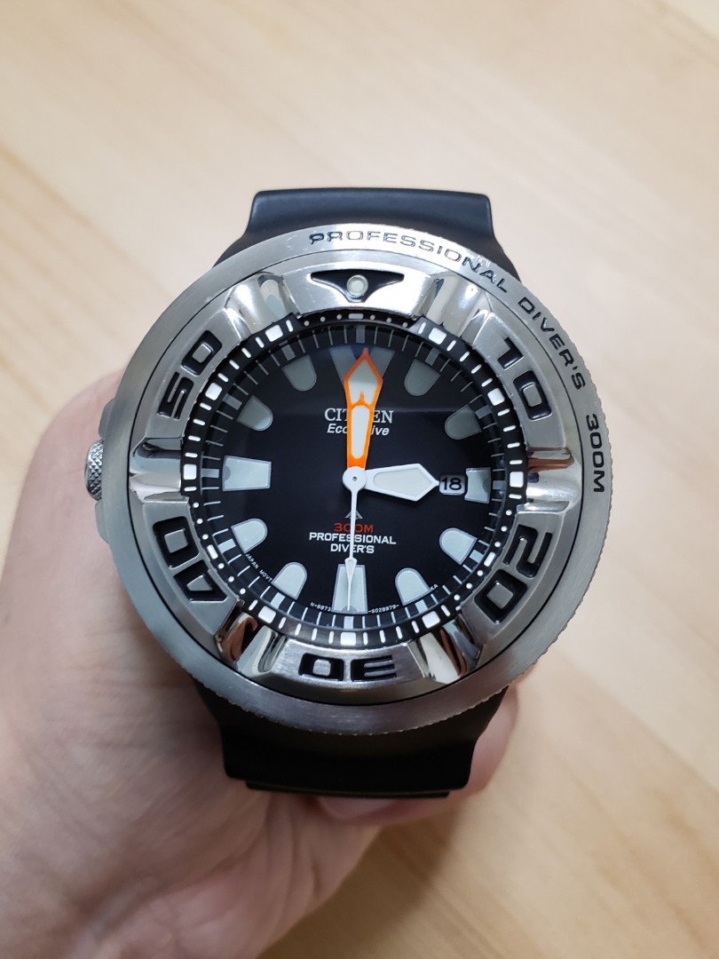 Citizen Eco Drive 300m Professional 