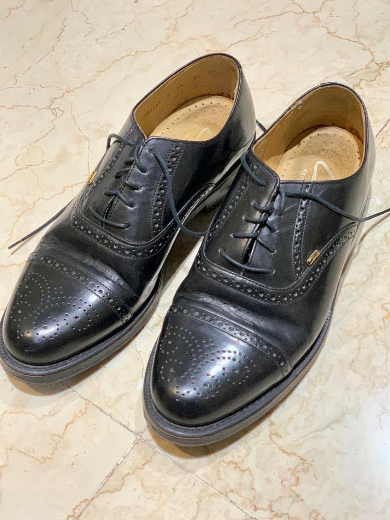 clarks black brogues