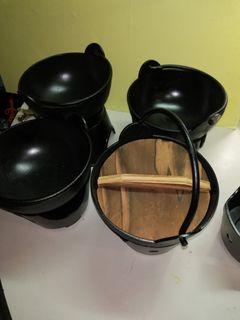 Cooking pots w stand