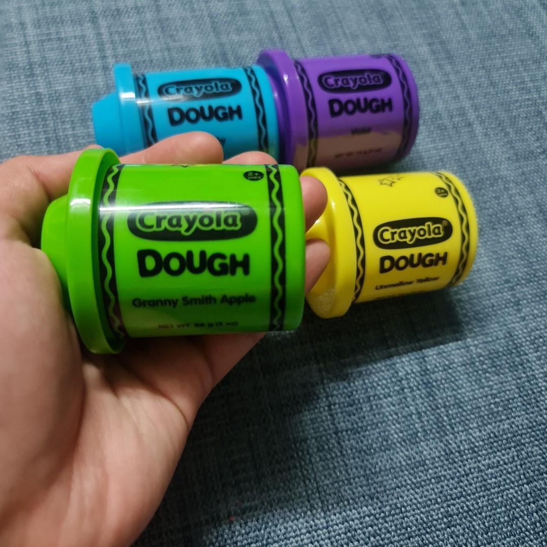 CRAYOLA PLAY DOUGH SET (Category: Kids Toys) located in Batangas. Submitted by Decluttering_ph (Listing ID 1133361933, Image 1). Description: Brand: Crayola This items are personal preloved Sealed and kept unused Comes with Green, Yellow, Violet and Blue Color.