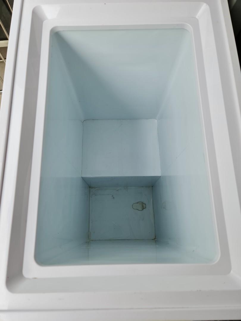 Deep freezer breastmilk storage, TV & Home Appliances, Kitchen