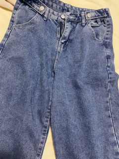 (Category: ) located in . Submitted by wanaward (Listing ID 1133381924, Image 1). Description: .
