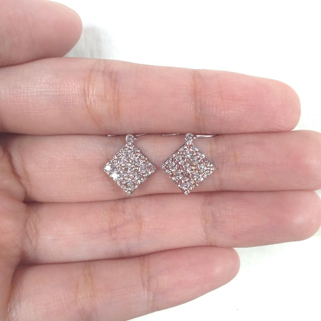 Diamond shape Natural Diamond Earrings 1 carat 18k white gold 