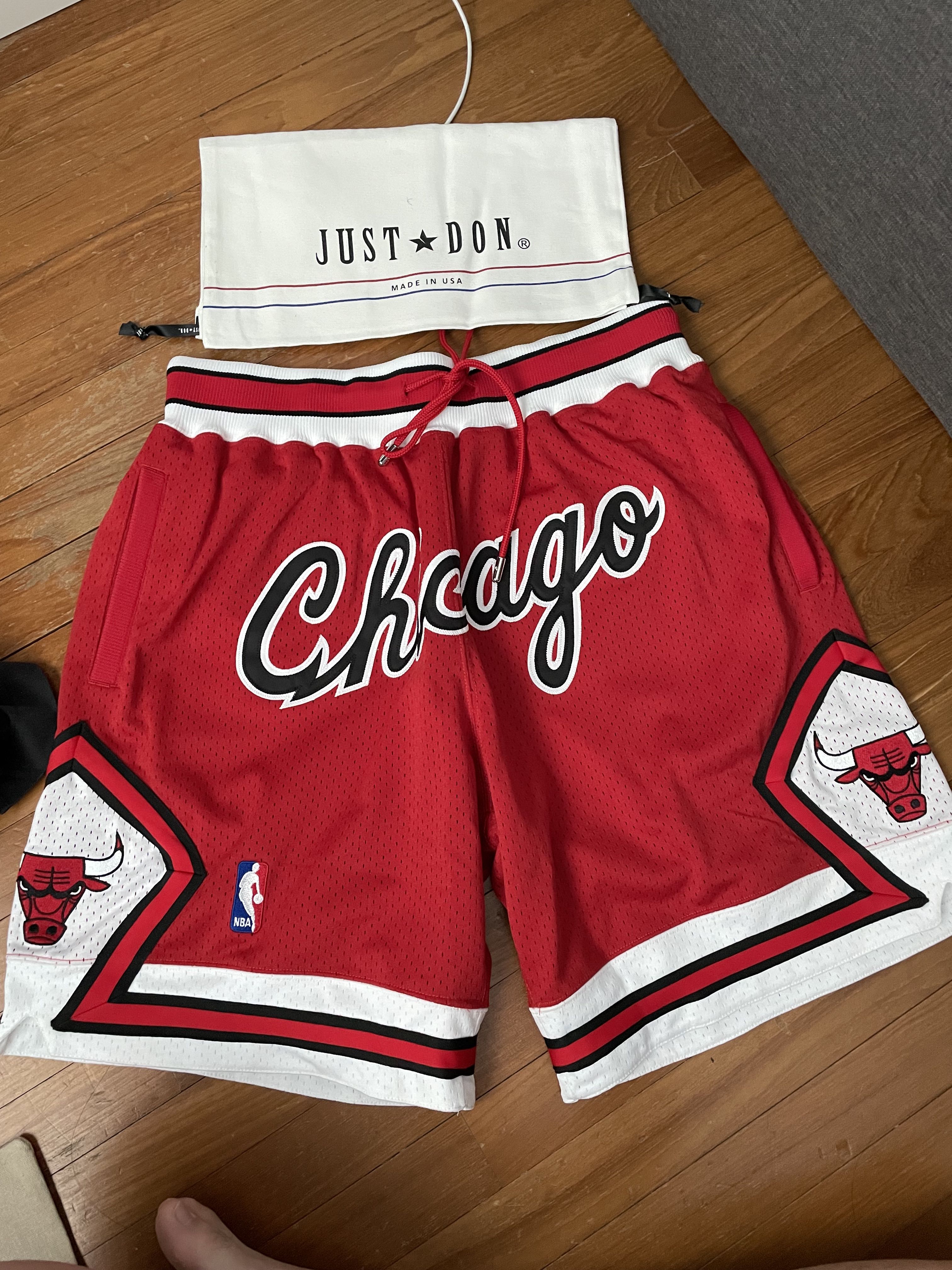 Men Team Basketball Shorts Just Don Bulls Size: S 