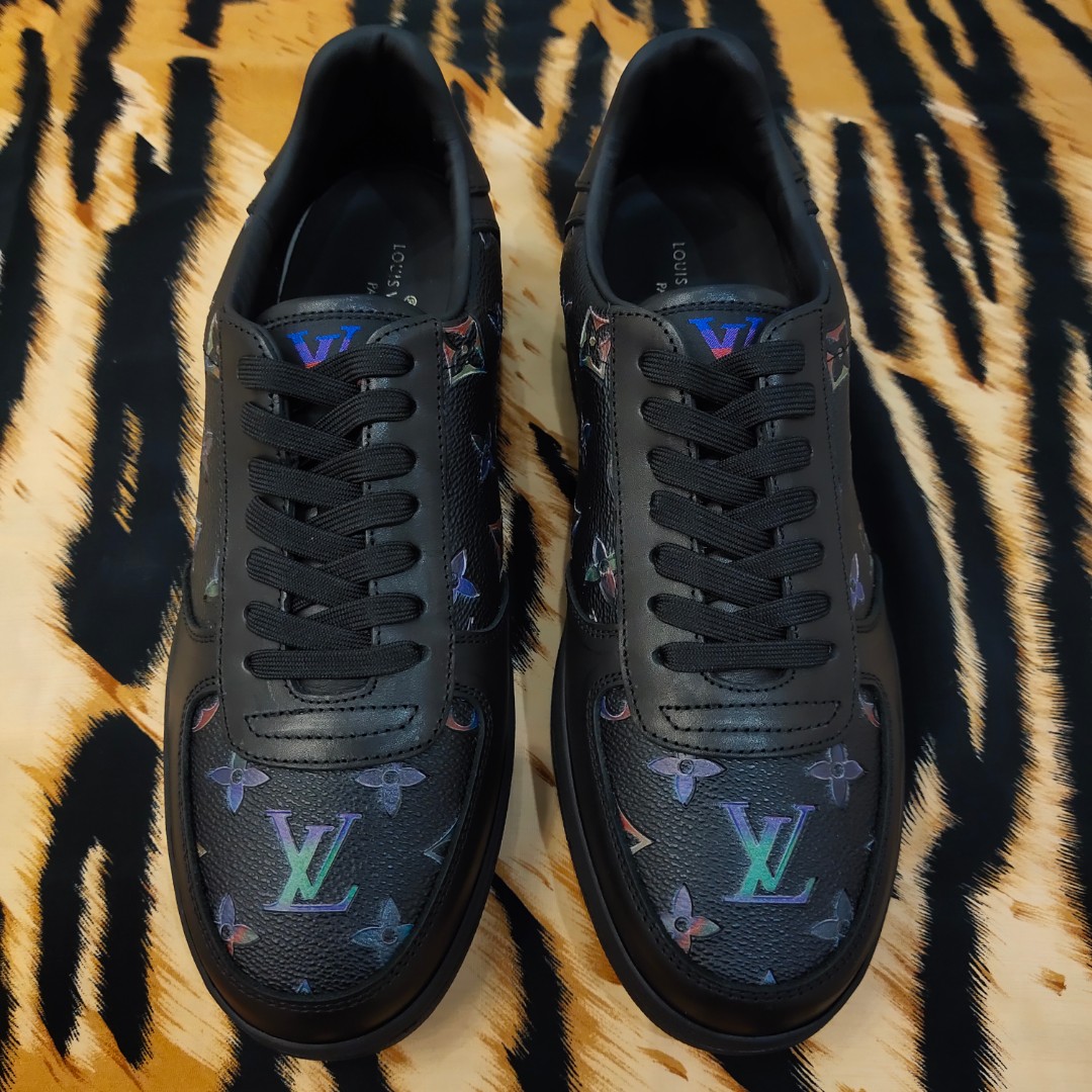 Sepatu Pria LV Louis Vuitton Original Mulus, Fesyen Pria, Sepatu , Sneakers  di Carousell