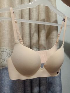 (Category: ) located in . Submitted by d.meets.clo (Listing ID 1133334519, Image 1). Description: .