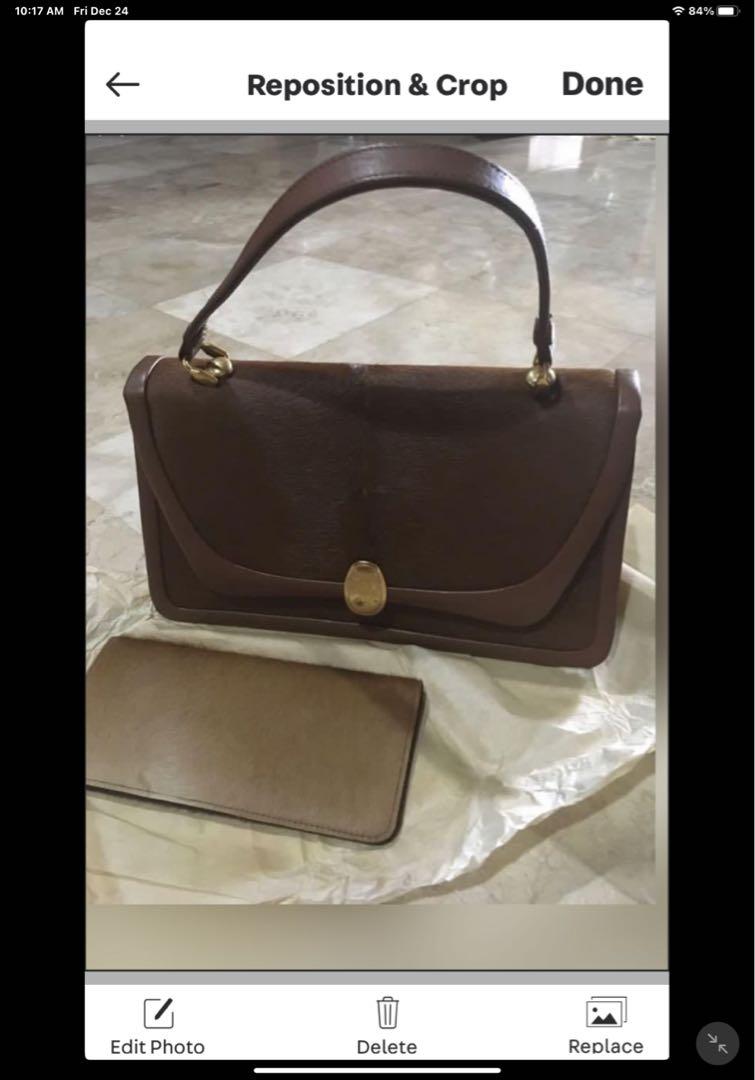 Sale! Moises Vega Handbag (Category: Purses & Pouches) located in Mandaluyong City. Submitted by gokat (Listing ID 1133292612, Image 1). Description: Moises Vega Handbag Like New .