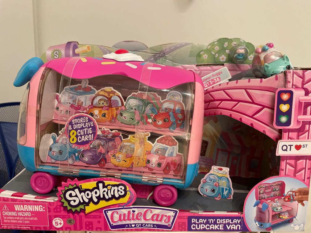 Shopkins Cutie Cars Play 'N' Display Rainbow