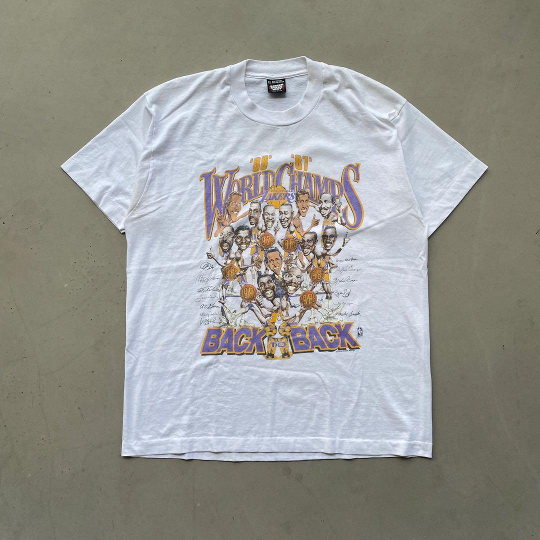 Vintage Los Angeles Lakers Back To Back Champions T-Shirt – Teepital –  Everyday New Aesthetic Designs