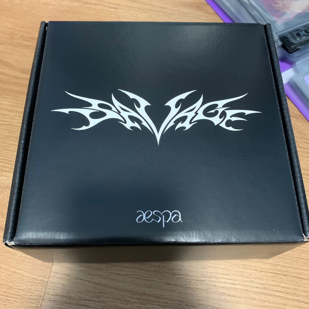 aespa savage deluxe box MD キャップ　帽子　探し