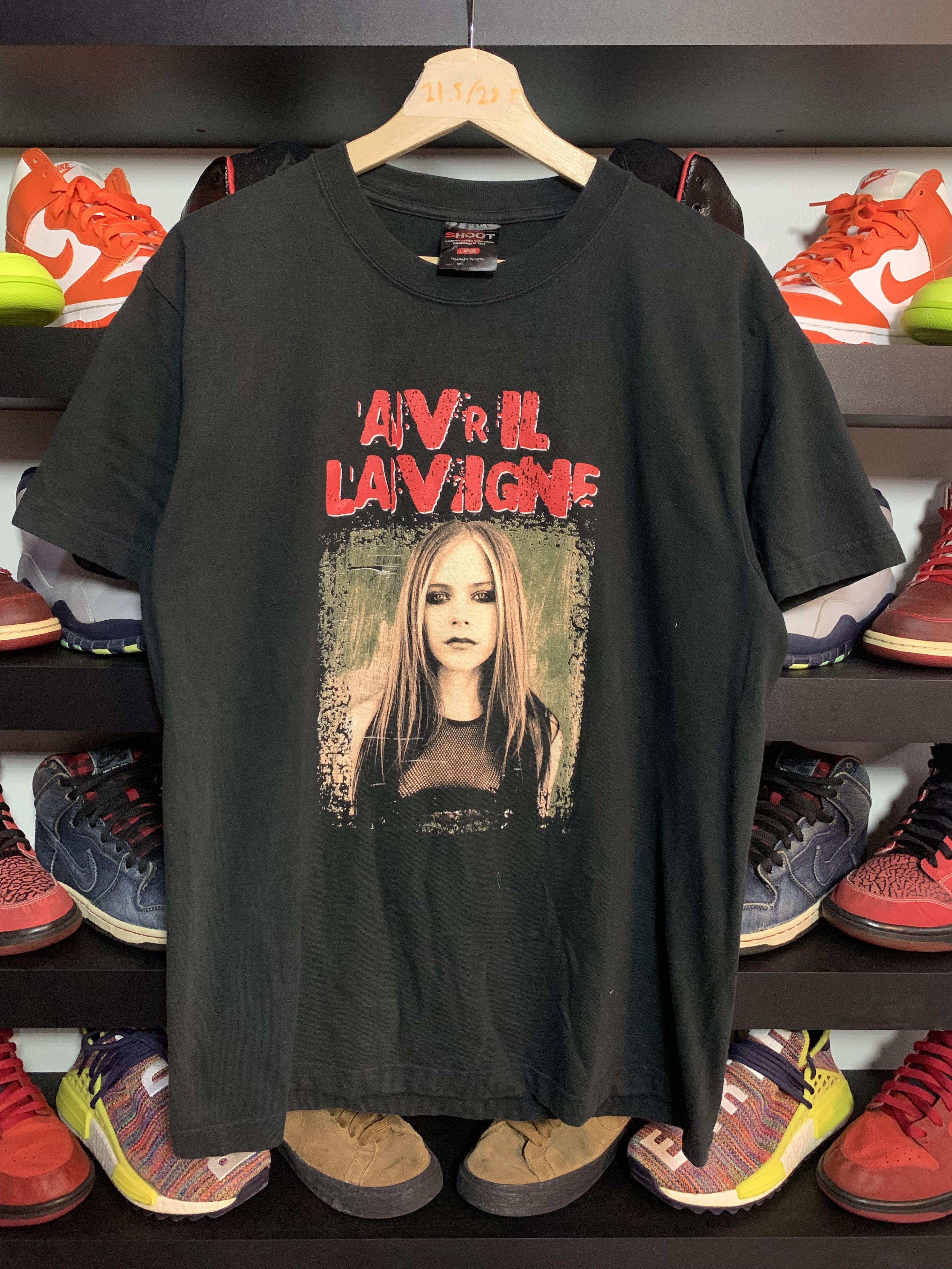 Y2K AVRIL LAVIGNE 2005, Men's Fashion, Clothes, Tops on Carousell
