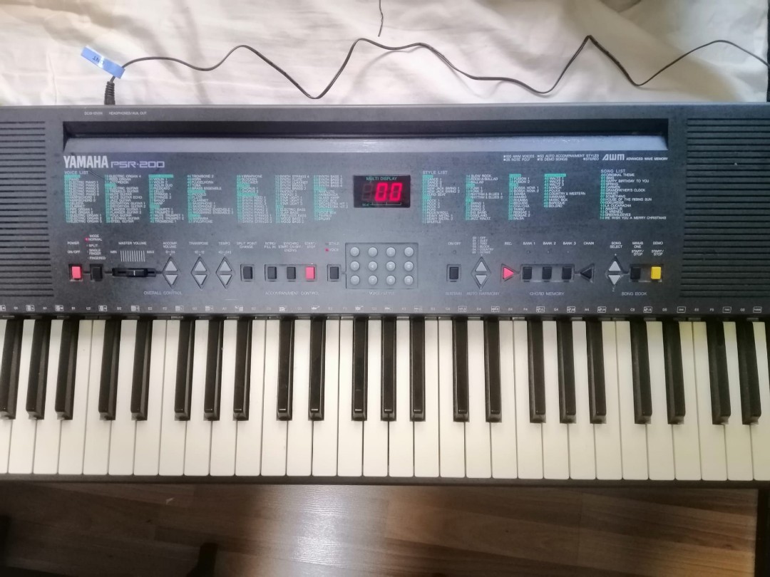 Yamaha portatone psr 200 sale