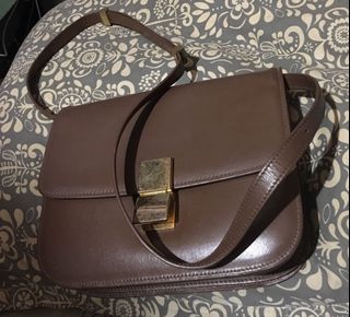 （分類：）位於 。 由 secondhand743 提交（商品編號 1133460213，圖片 1）。簡介： 。