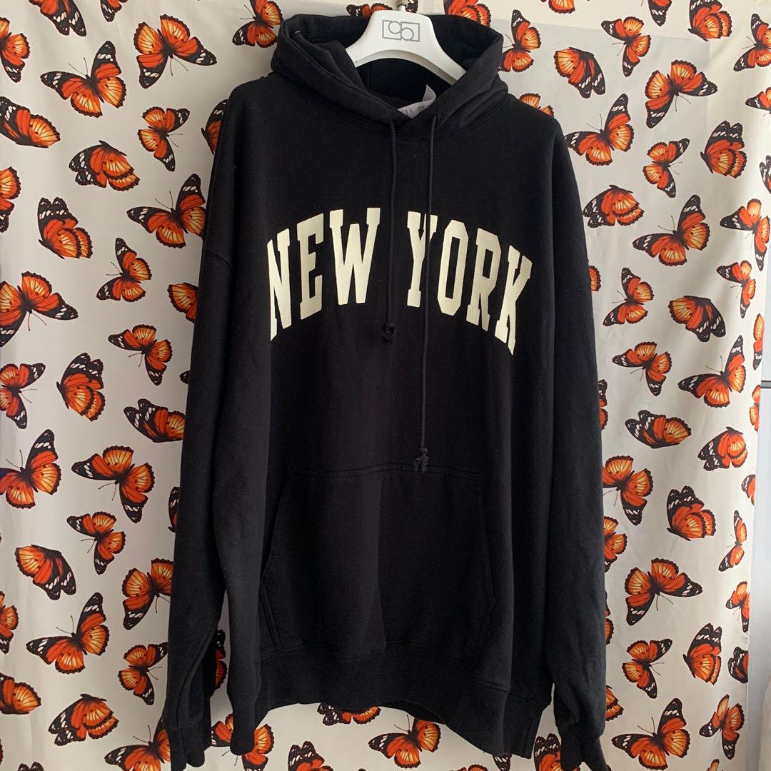 BNWT brandy melville black new york christy hoodie sweatshirt top
