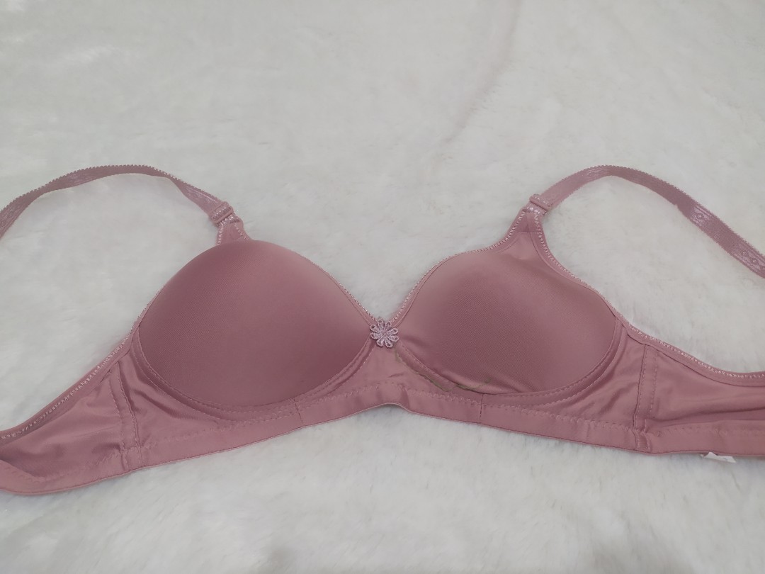 7 pcs bra (5 bra sorex) 190 ribu!!!, Fesyen Wanita, Pakaian Wanita, Lainnya  di Carousell