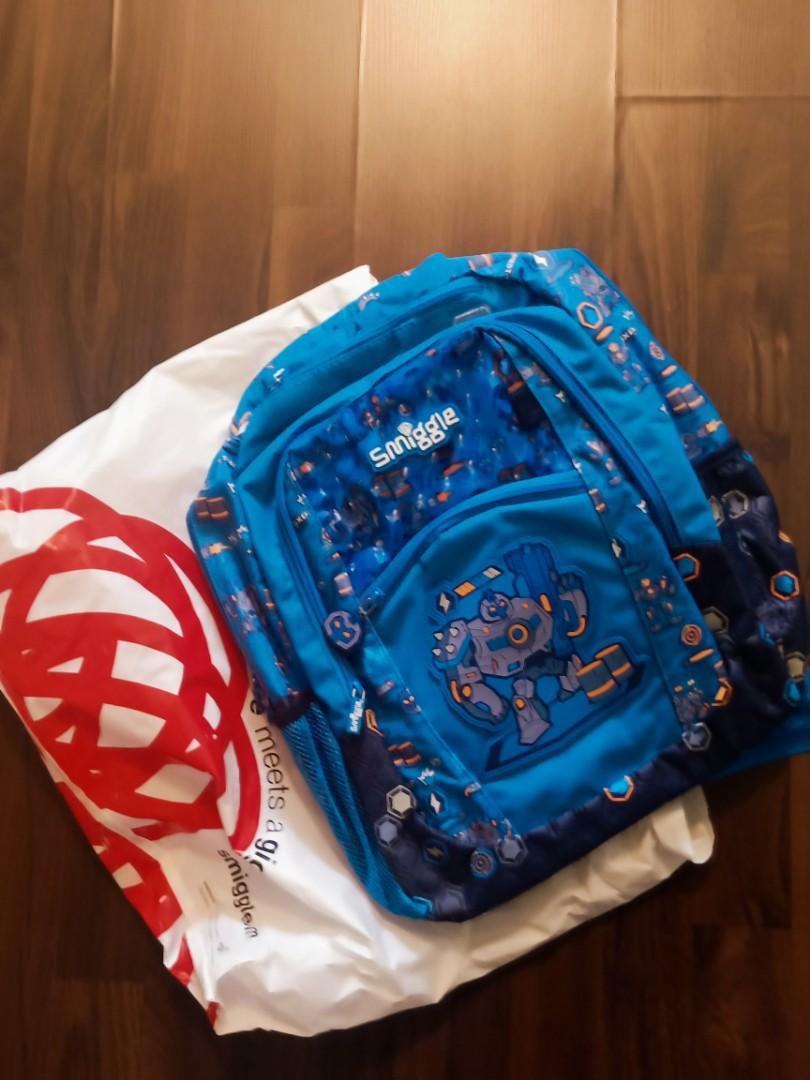 smiggle robot backpack