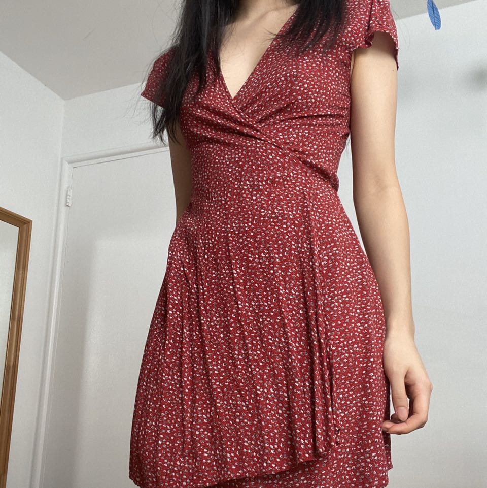 Brandy melville deals red wrap dress