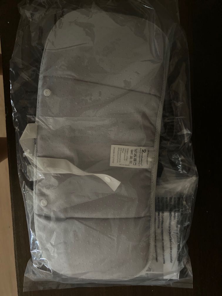 Doona infant head insert, Babies & Kids, Going Out, Other Babies Going