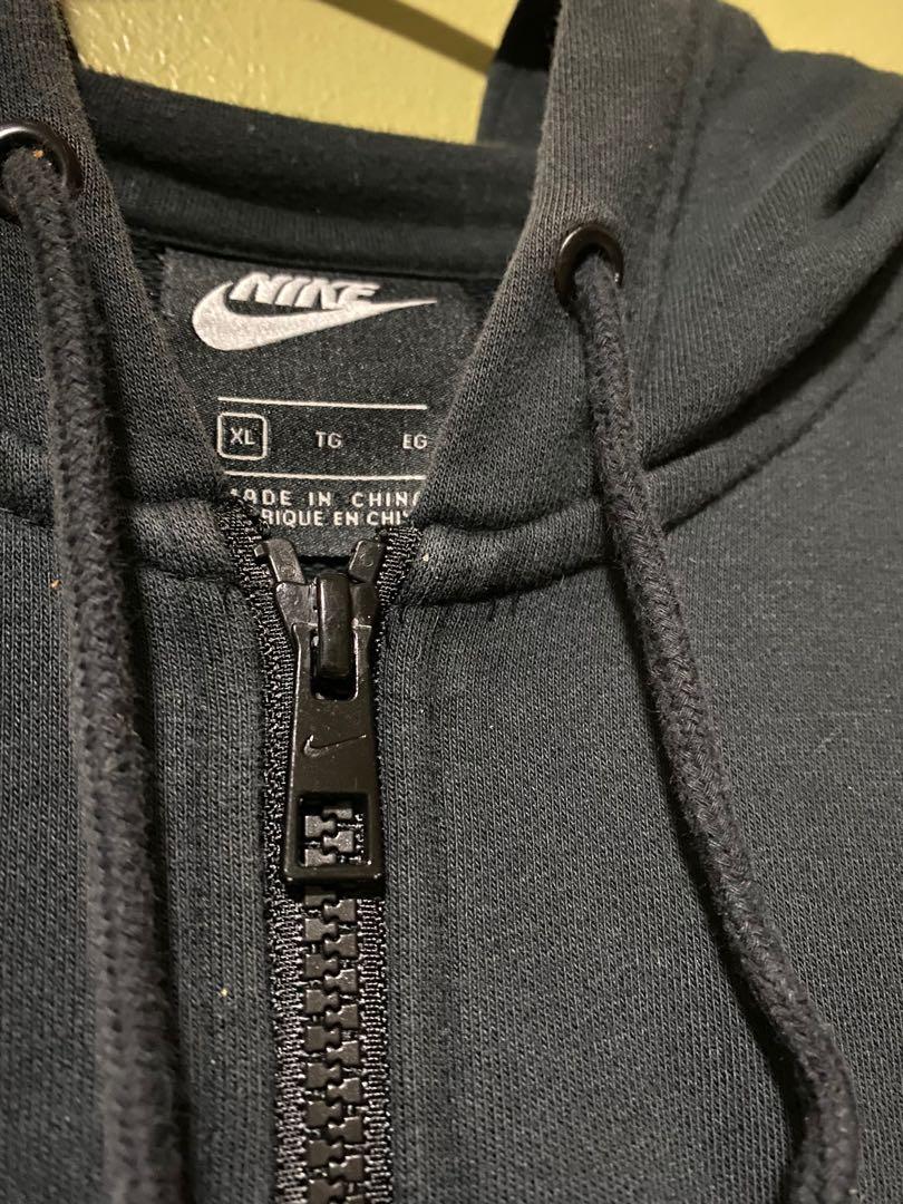 Double Swoosh Nike Zip Hoodie (Category: Coats, Jackets and Outerwear) located in Quezon City. Submitted by dane.a (Listing ID 1133580429, Image 2). Description: No Issue, still in superb condition. Size: fits Large to XL (size on tag XL) .