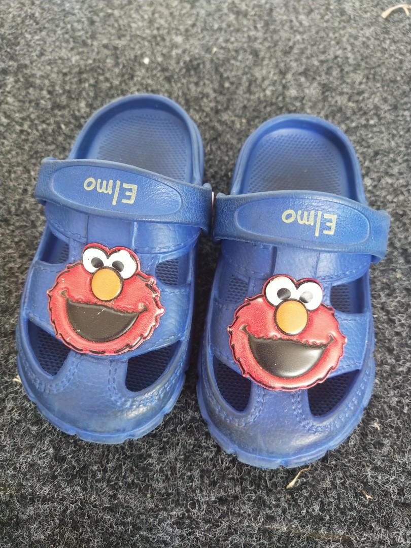 elmo crocs