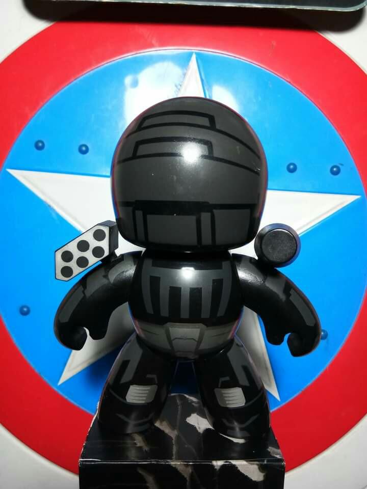 Hasbro Mighty Muggs Iron Man 2 War Machine Toys R Us Exclusive Figure ...
