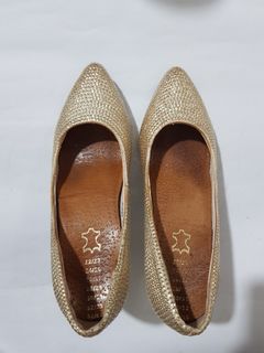 (Category: ) located in . Submitted by mcv_closet (Listing ID 1133577759, Image 1). Description: .