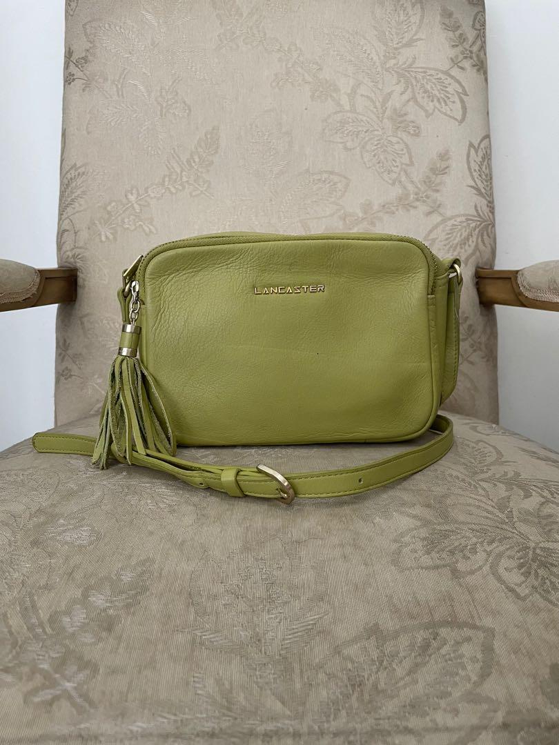 Lancaster sling bag top
