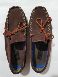 (Category: ) located in . Submitted by mcv_closet (Listing ID 1133577202, Image 1). Description: .