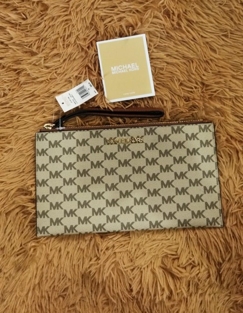 Michael kors large clutch wristlet store