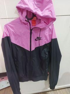 nike運動風衣m