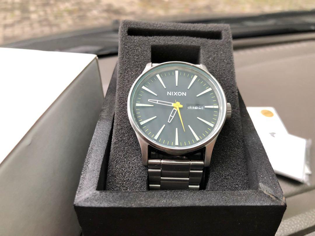 Nixon sentry ss grand prix Fesyen Pria Jam Tangan di Carousell