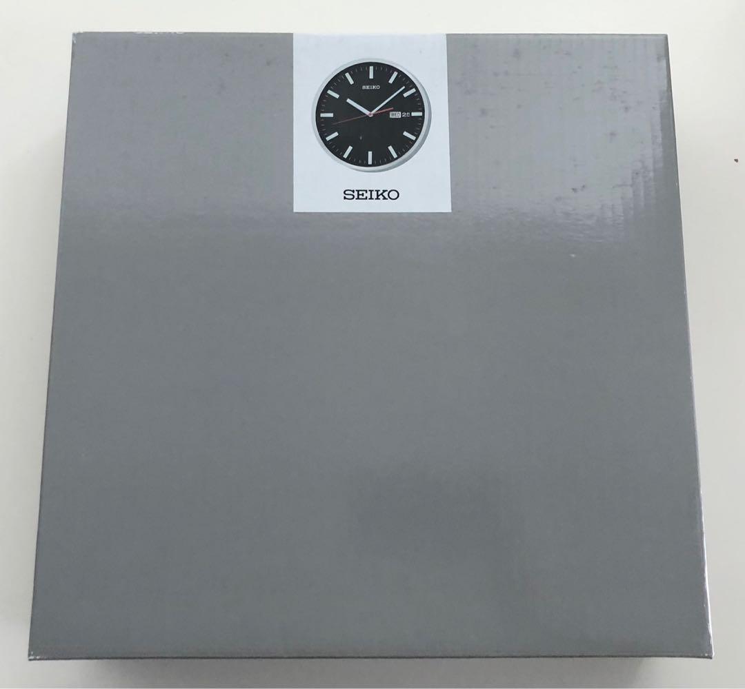 Seiko wall clock with day & date display, Furniture & Home Living, Home