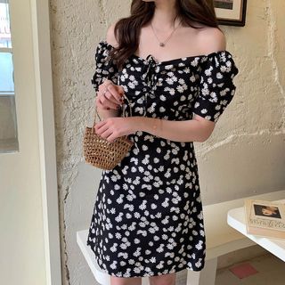(Category: ) located in . Submitted by monnepreloved (Listing ID 1133439643, Image 1). Description: .