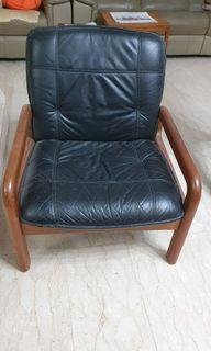 SINGLE SEATER LEATHER SOFA