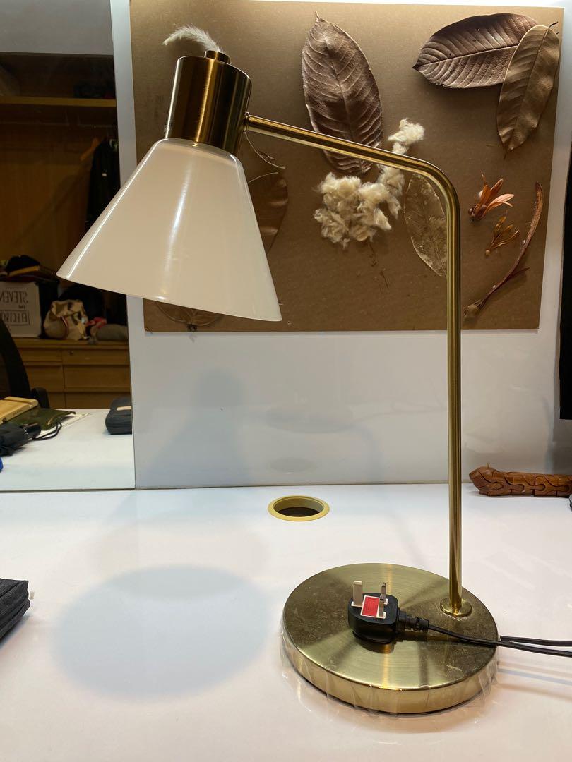 Study Table Lamp (Category: Lighting) located in Singapore. Submitted by angelinawannnyh (Listing ID 1133570052, Image 1). Description: Suitable for study, 3 pin connection and easy to carry. Self collection is preferred but location can be negotiated..