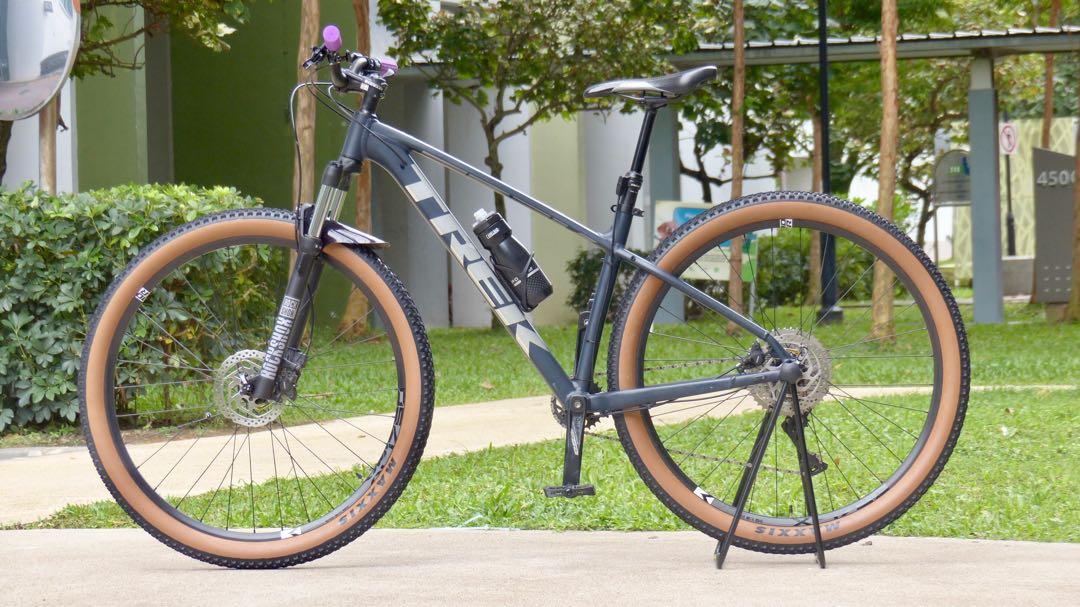 Trek marlin sales 7 tires
