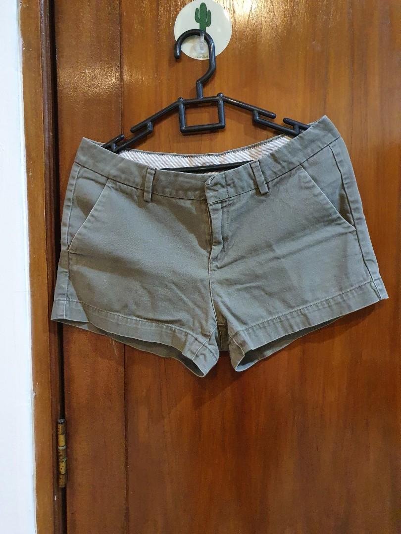 Uniqlo Casual Shorts (Ash Brown 