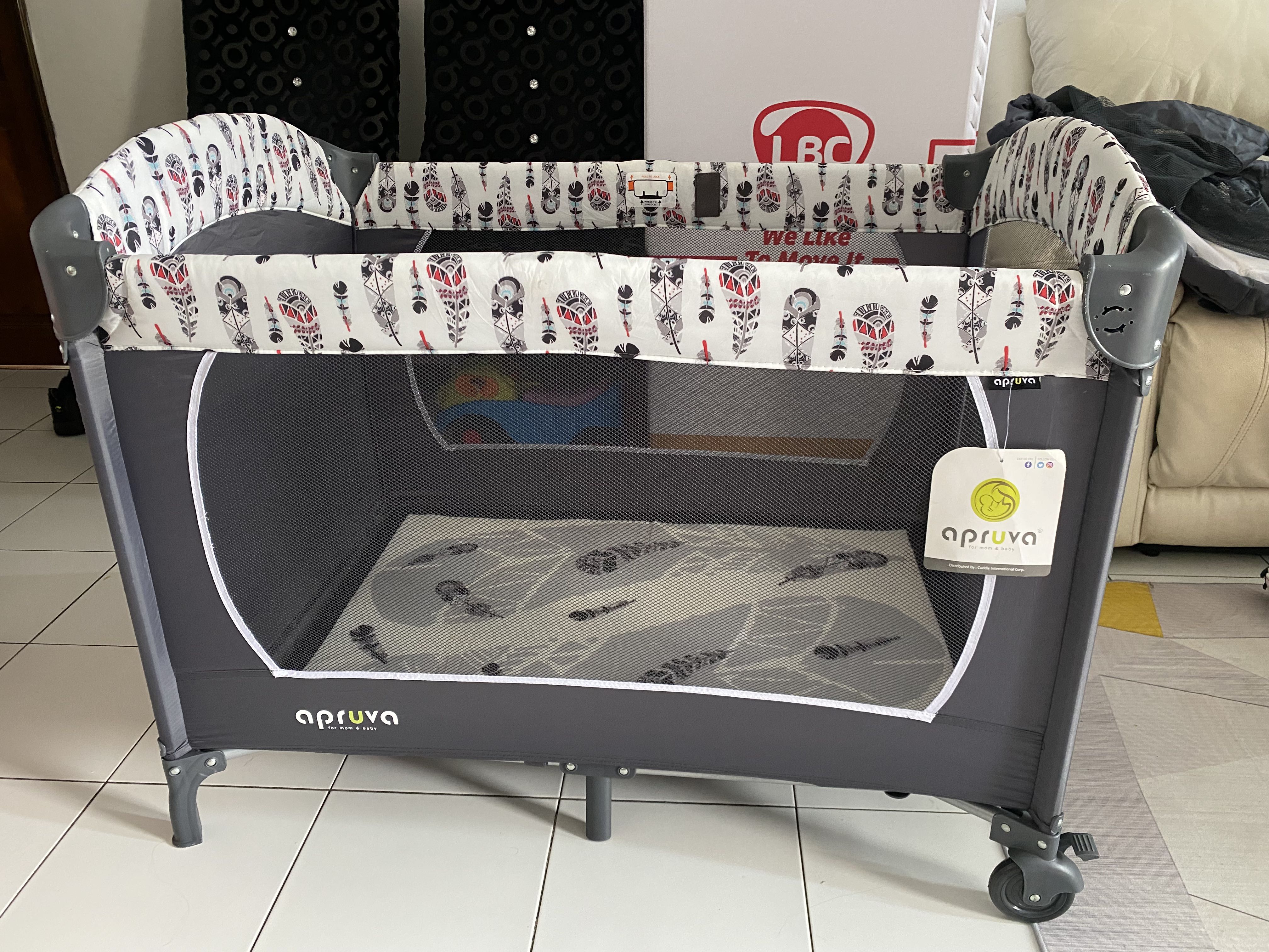Apruva baby crib Clearance