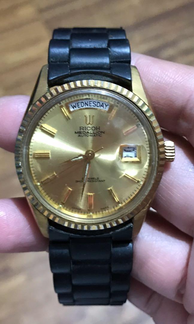 Ricoh hot sale medallion watch