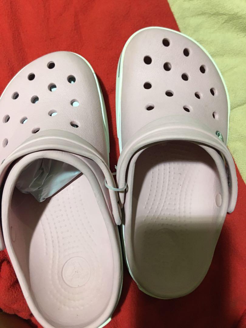 Crocs w6 store