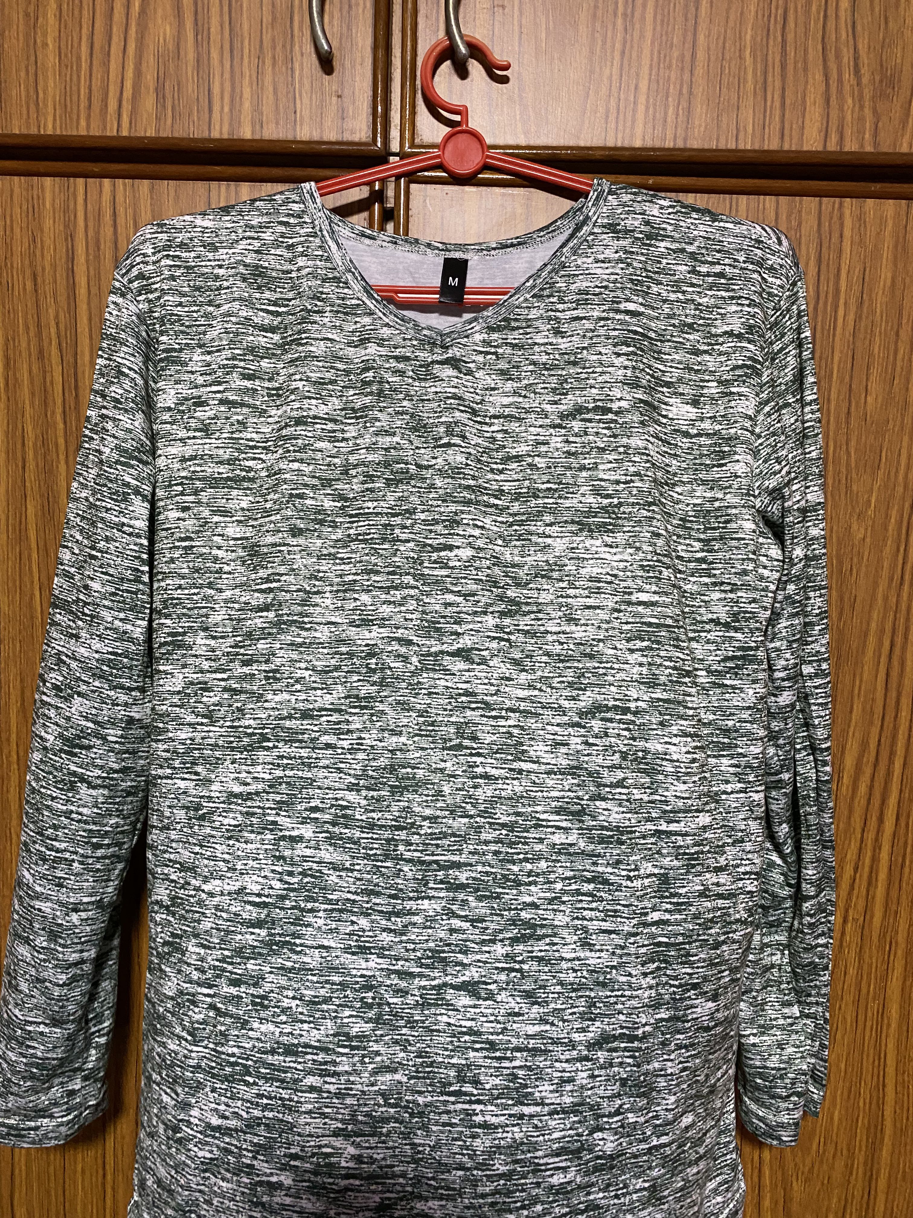 Green and white long sleeve, Women's 
