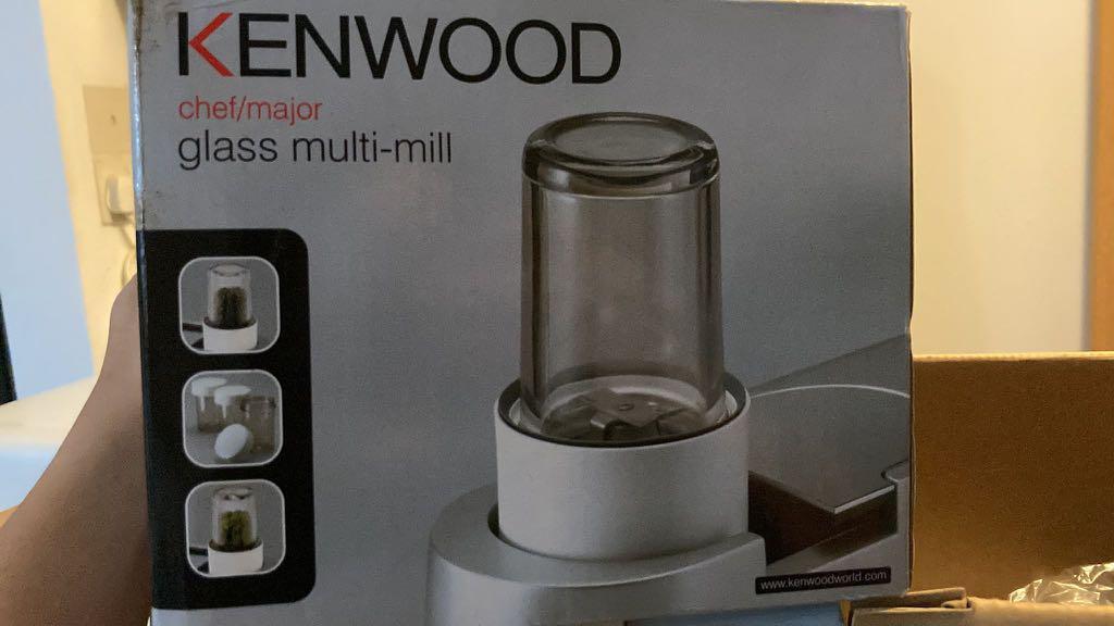 Kenwood Chef Titanium KM010 with Glass Mill and Liquidiser Attachment