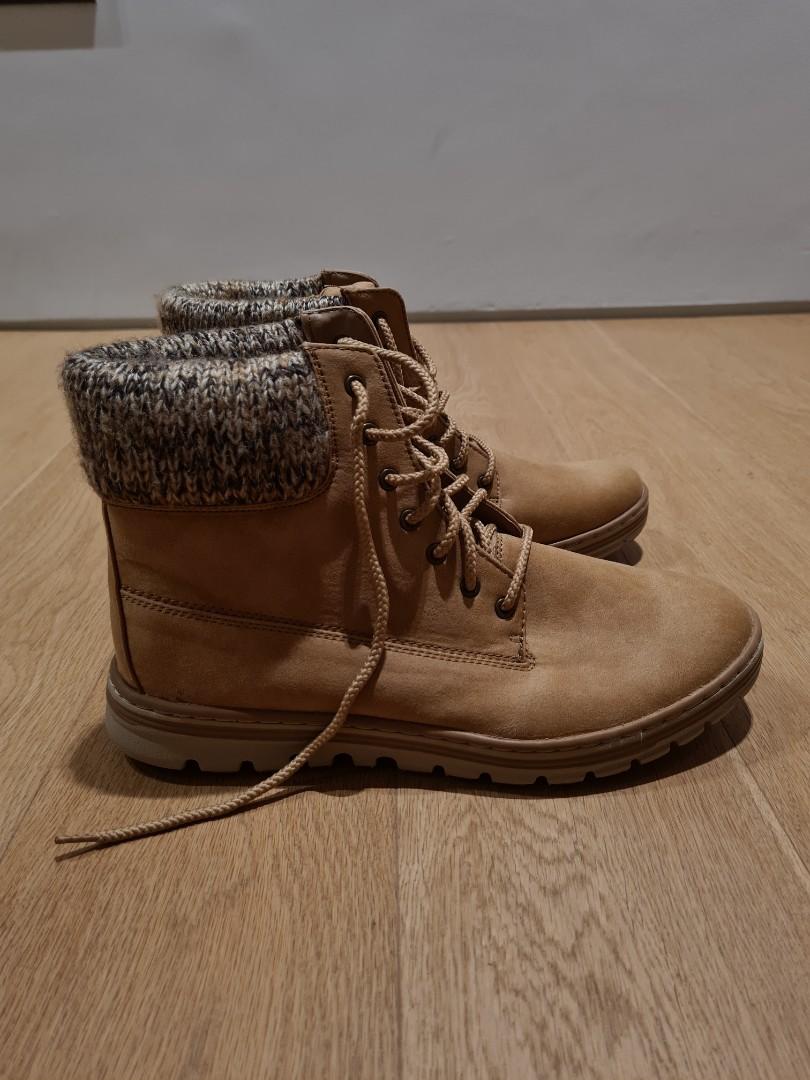 Kudrow boots store