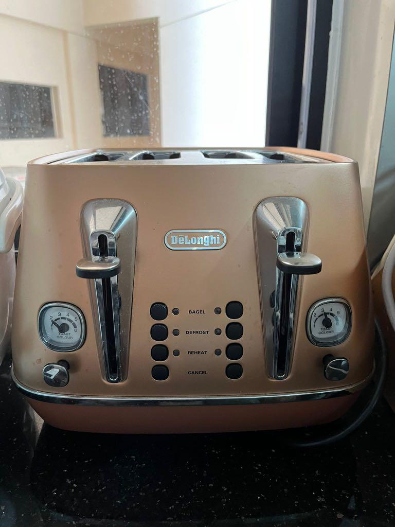 Delonghi copper deals toaster