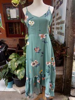 Long dress backless pantai