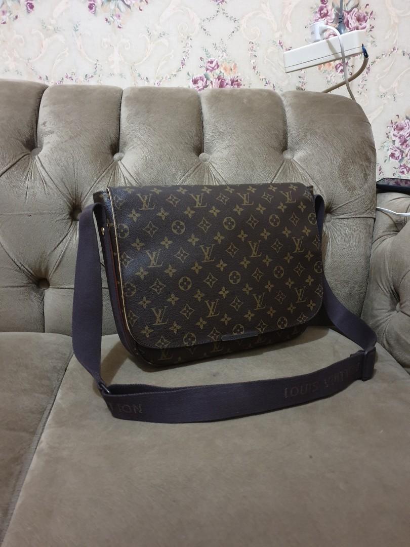 Mulus .authentic tas selempang .messenger louis vuitton .lv