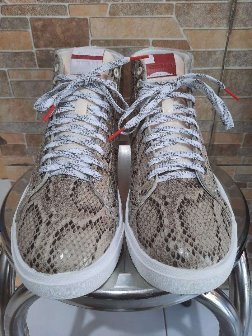 Nike blazer, Fesyen Pria, Sepatu , Sneakers di Carousell
